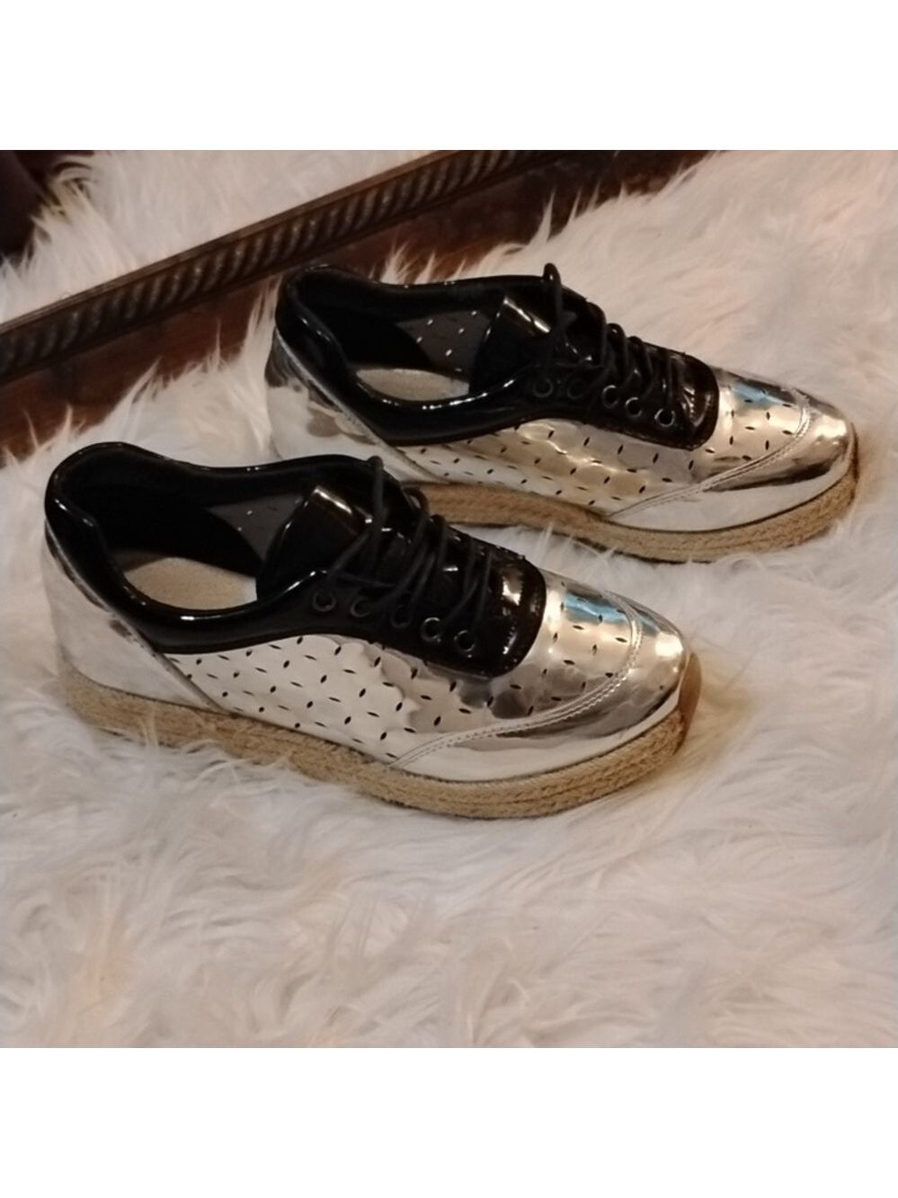 Via Pinky Stella Platform Sneaker. Size 8.5